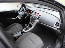 Opel Astra - 1.4 EDITION 17"LM / PARK.SENSOREN