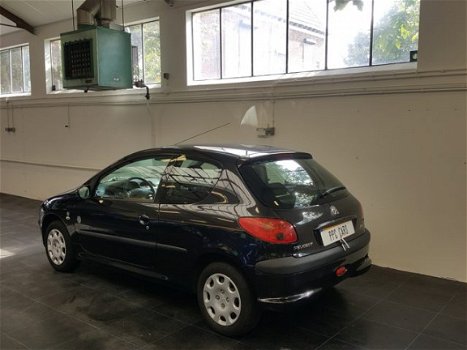 Peugeot 206 - 1.1 X-DESIGN Nette dealer auto NAP APK Clima - 1