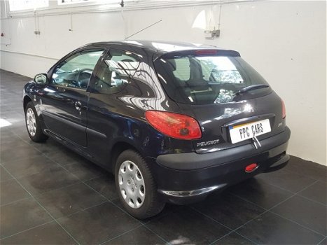 Peugeot 206 - 1.1 X-DESIGN Nette dealer auto NAP APK Clima - 1