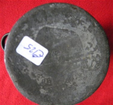 Antieke tinnen bedkruik ca 1820. Lengte 28 cm diameter 9 cm. Met oude reparatie.prijs 50,00 euro. A - 8