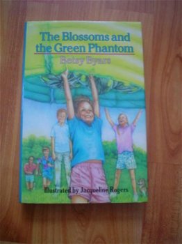 The Blossoms and the green phantom by Betsy Byars - 1