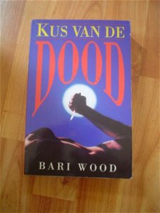 Kus van de dood door Bari Wood