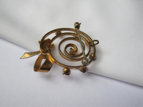 Broche kettinghanger antiek spiraal strik model met roze kristal rijnsteentjes 4.1x3.2 cm - Afbeelding 3