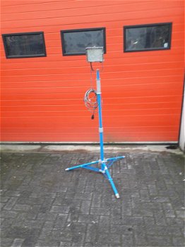 bouwlamp met statief 300 watt - 1