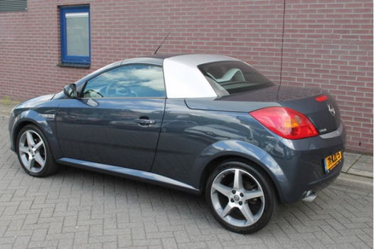 Opel Tigra TwinTop - 1.8-16V Rhythm - 1