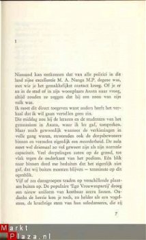 CHINUA ACHEBE**EEN ZOON VAN ZIJN VOLK**A MAN OF THE PEOPLE** - 4