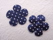 Satijnen polkadots bloem ~ M / 3,5 cm ~ Marine blauw - 1 - Thumbnail