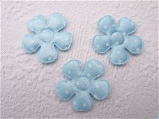 Satijnen polkadots bloemetje ~ S / 2,5 cm ~ Licht blauw