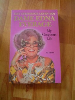 Het uitzinnige leven van dame Edna Everage - 1