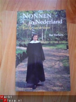 Nonnen in Nederland door Ilse Verhees - 1