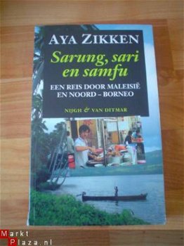 Sarung, sari en samfu door Aya Zikken - 1