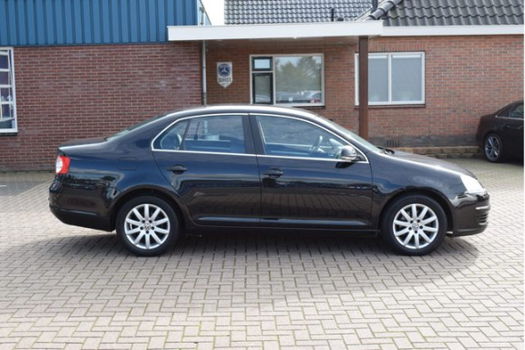 Volkswagen Jetta - 1.4 TSI COMFORTLINE AUTOMAAT TREKHAAK - 1