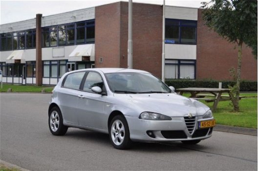 Alfa Romeo 147 - 1.9 JTD PROGRESSION, LEER/CRUISE 5-DEURS - 1