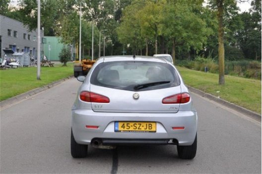 Alfa Romeo 147 - 1.9 JTD PROGRESSION, LEER/CRUISE 5-DEURS - 1