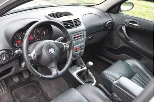 Alfa Romeo 147 - 1.9 JTD PROGRESSION, LEER/CRUISE 5-DEURS - 1