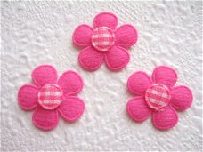 Vilt bloemetje met ruitjes hart ~ 2,5 cm ~ Fuchsia roze