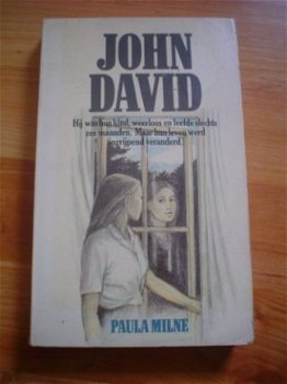 John David door Paula Milne - 1