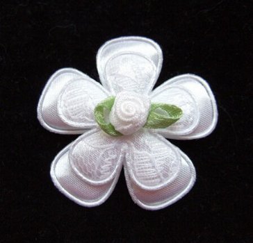 Zilver met wit kant bloem ~ 3,5 cm - 2