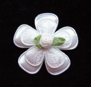 Satijn met crème kant bloem ~ 3,5 cm ~ Ivoor - 5