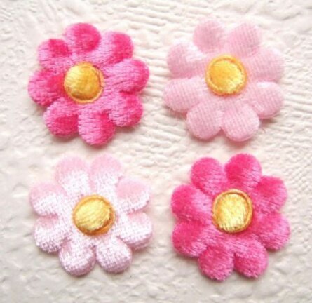 Lief velours bloemetje met geel hartje ~ 2,5 cm ~ Roze - Afbeelding 2