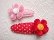 Mooi velours bloemetje ~ 2,5 cm ~ Wit / fuchsia roze - 2 - Thumbnail
