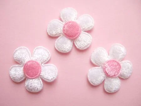 Mooi velours bloemetje ~ 2,5 cm ~ Wit / roze - nr. 1