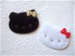 Lieve zwarte Hello Kitty met gouden strik ~ 4 cm - 3 - Thumbnail