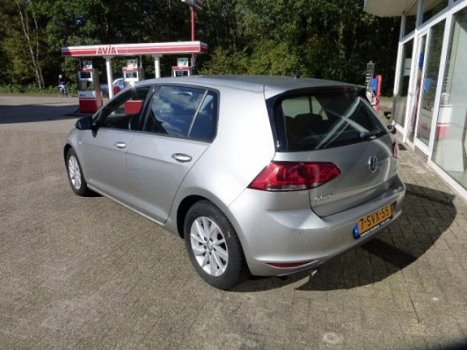 Volkswagen Golf - 1.6 TDI 110PK BlueMotion Comfline, PDC, Nav, - 1