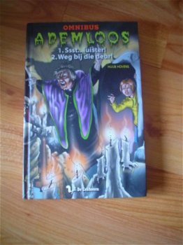 Ademloos omnibus door Huub Hovens - 1