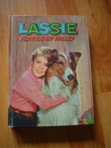 Lassie, Forbidden valley by Doris Schroeder