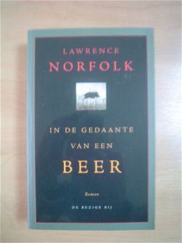 In de gedaante van een beer door Lawrence Norfolk - 1