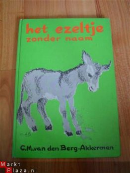 Het ezeltje zonder naam door C.M. van den Berg-Akkerman - 2