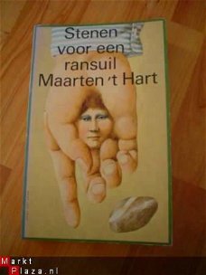 Stenen voor een ransuil door Maarten 't Hart
