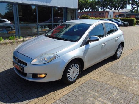 Fiat Bravo - 1.4 16V 5D Dynamic Nap Airco Cruise Audio - 1