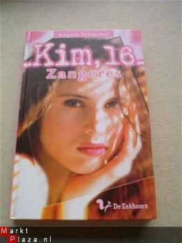 Kim, 16 Zangeres door Angela Schützler - 1
