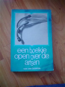 Een boekje open over de artsen door Han van Geerten