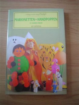 Marionetten en handpoppen door Joy Gammon - 1