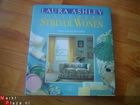 Laura Ashley, Handboek stijlvol wonen - 1