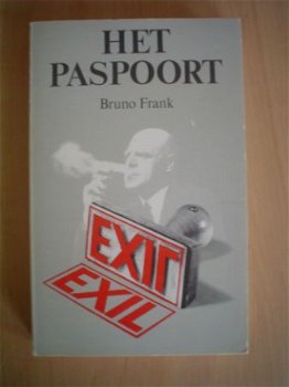 Het paspoort door Bruno Frank - 1