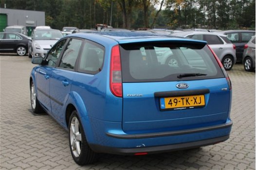 Ford Focus Wagon - 1.6 TDCI FUTURA Euro 4 airco, radio cd speler, cruise control, elektrische ramen, - 1