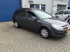 Opel Astra - 1.7 CDTi Essentia