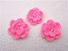 Gehaakt dubbel bloemetje ~ 2,5 cm ~ Roze