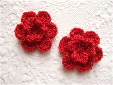 Gehaakt dubbel bloemetje ~ 2,5 cm ~ Rood bruin