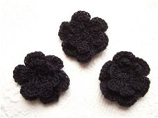 Gehaakt dubbel bloemetje ~ 2,5 cm ~ Zwart