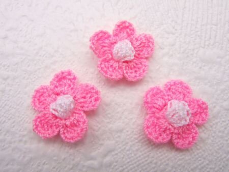 Gehaakt bloemetje ~ 2 cm ~ Roze / wit - 0