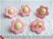 Gehaakte roze / wit / gele bloem met blaadjes ~ 6 cm - 6 - Thumbnail
