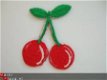 Gehaakte kersen ~ Rood met licht groen blad - 6 - Thumbnail