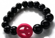 Kralenarmband zwart met peace symbool roze