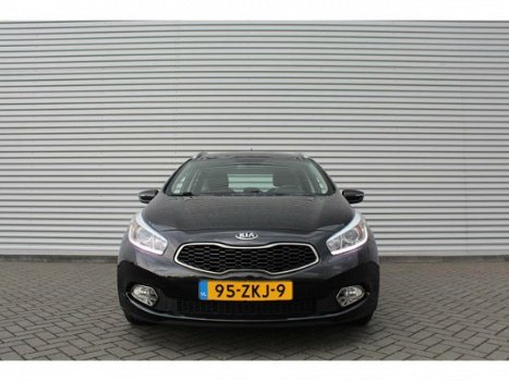 Kia Cee'd - 1.6 GDI PLUS PACK | Navi | Clima | Camera | Cruise | LED | - 1