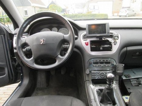 Peugeot 607 - 2.2-16V Référence - 1